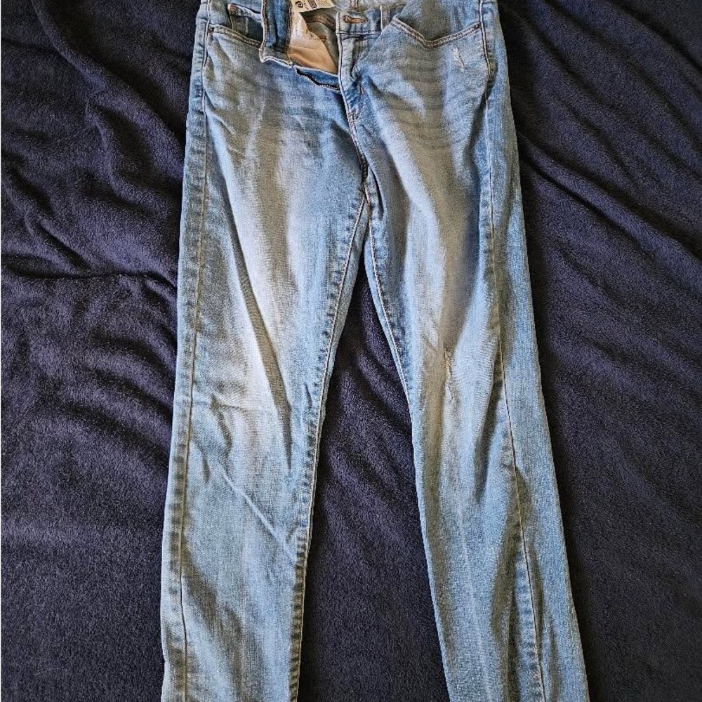 Levi’s 311 Shaping Skinny Light Blue Denim Jeans